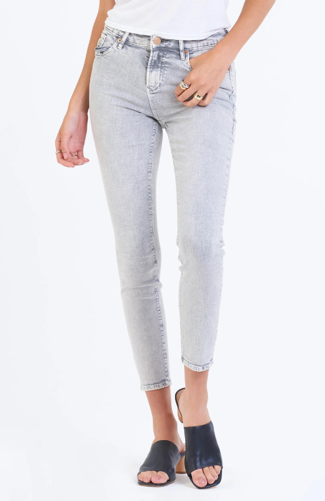 Gisele Jean in Drizzle