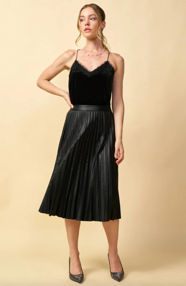 midi length black pleated skirt