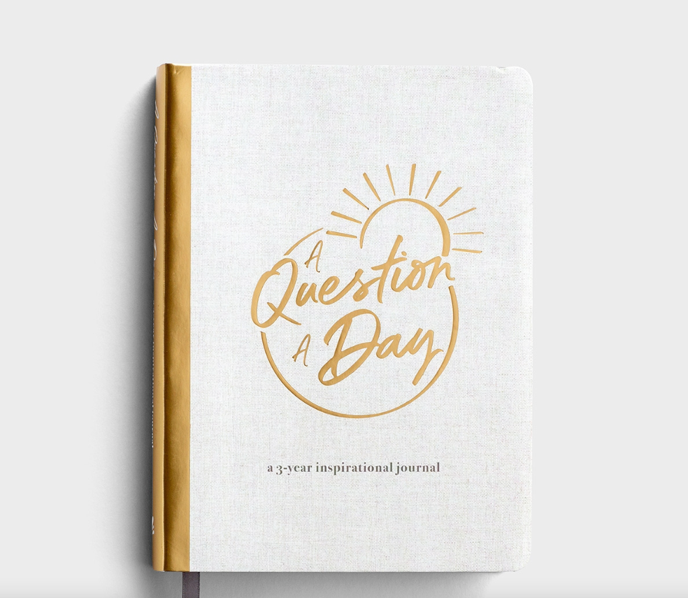 A Question A Day: A 3-Year Inspirational Journey - Journal