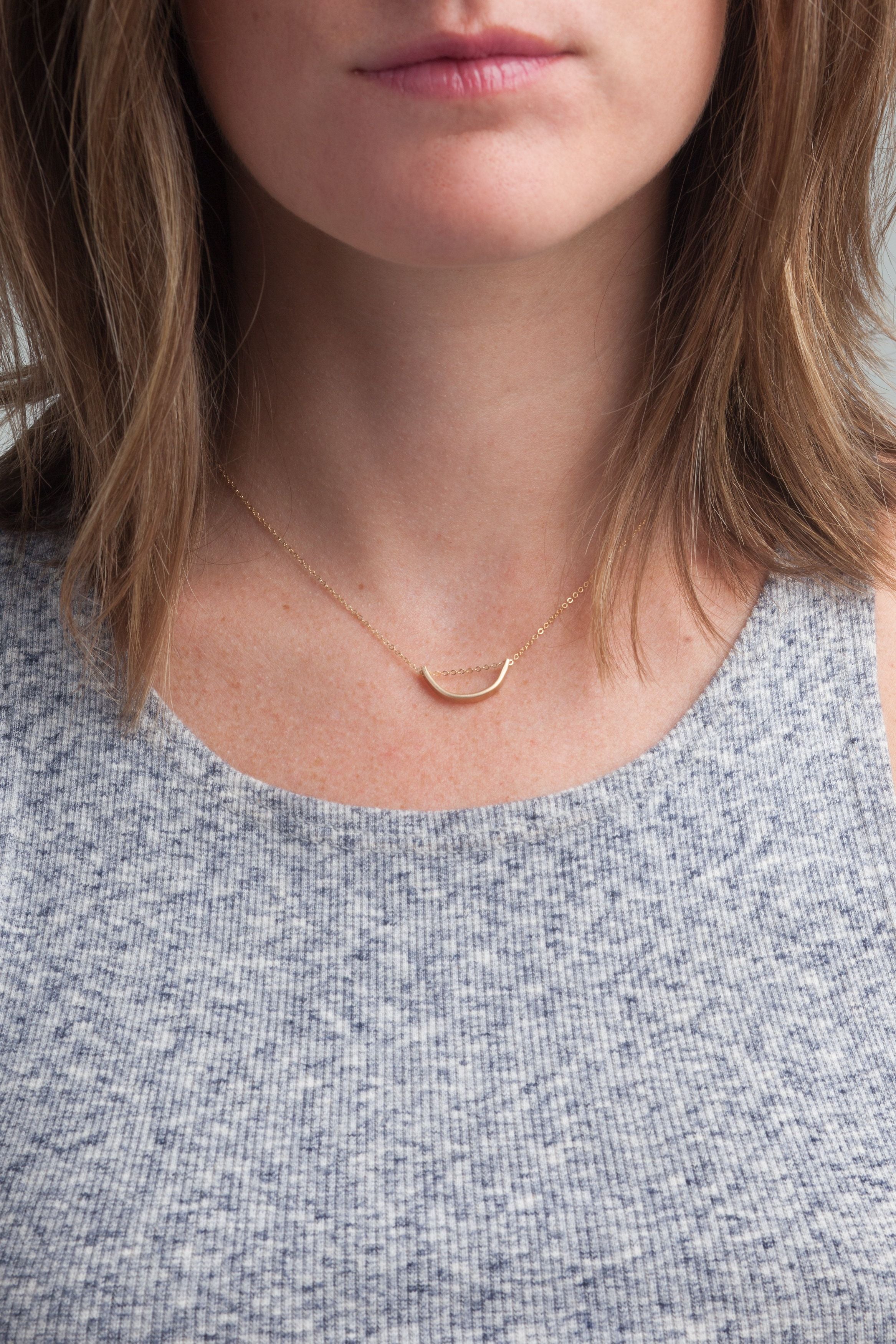 Arch Necklace
